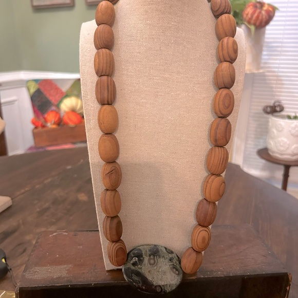 Handmade wood circular 24 inches of beads with crocodile jasper stone in middle - Picture 3 of 8